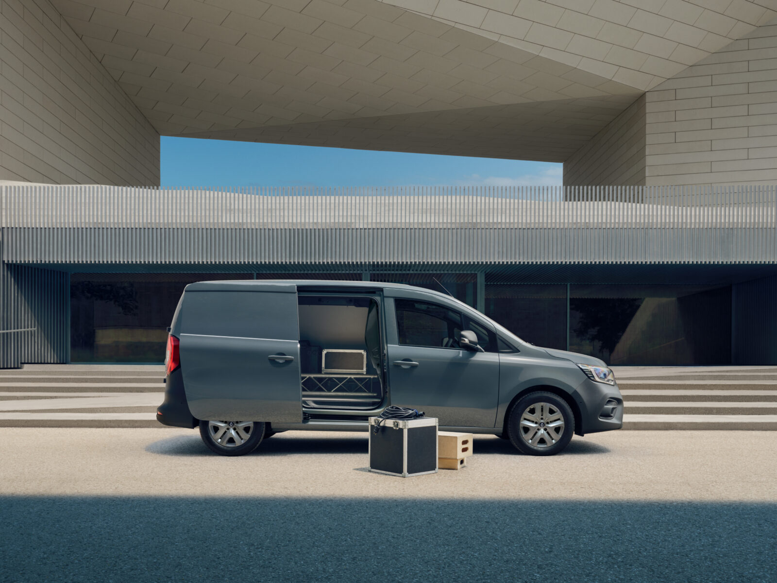 Renault Kangoo Furgón y Combi eléctricos: batería de 52 kWh y hasta 354 km de autonomía