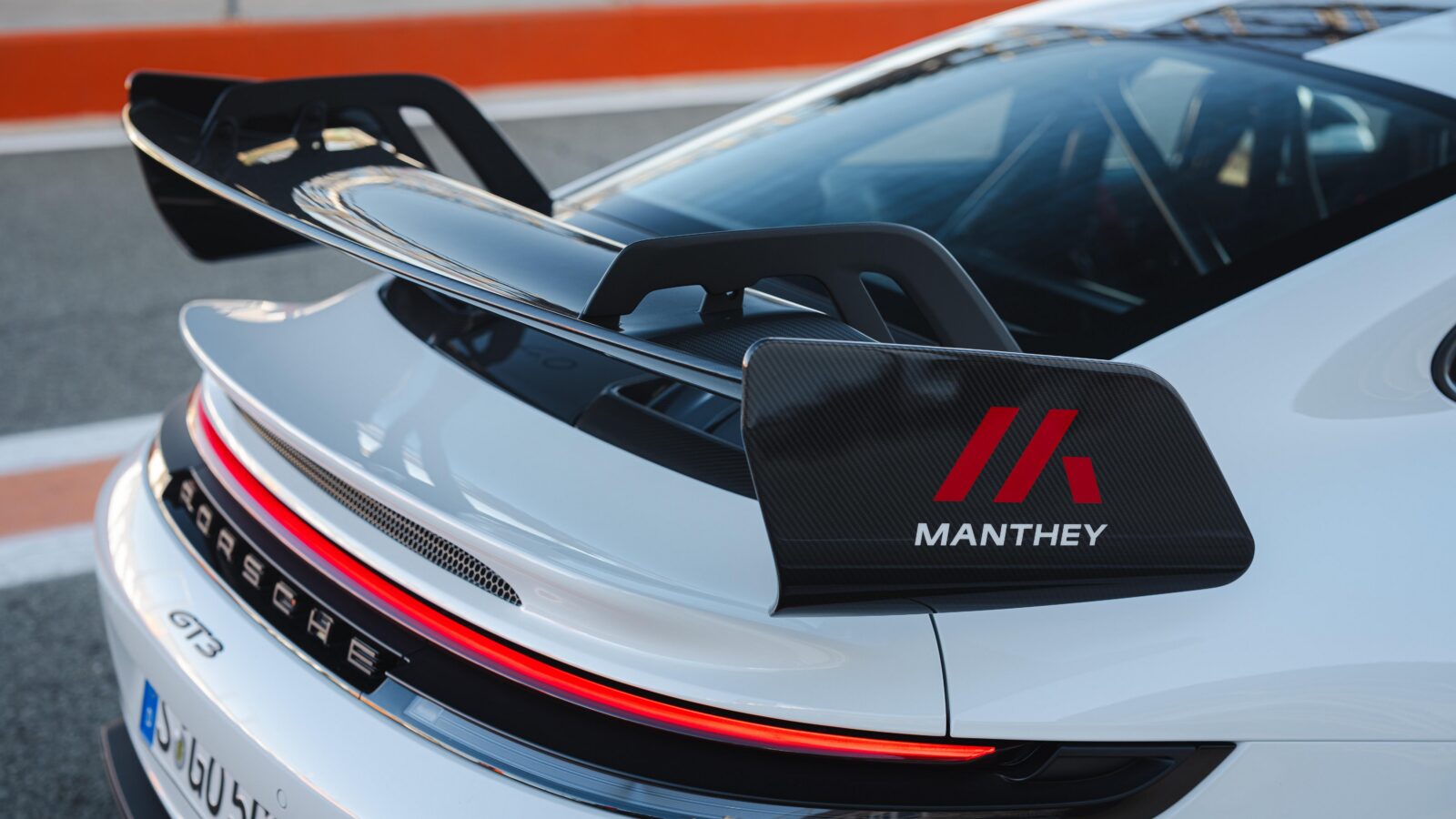 Porsche sube al 67% su participación en Manthey y crea «Home of Sports Cars»