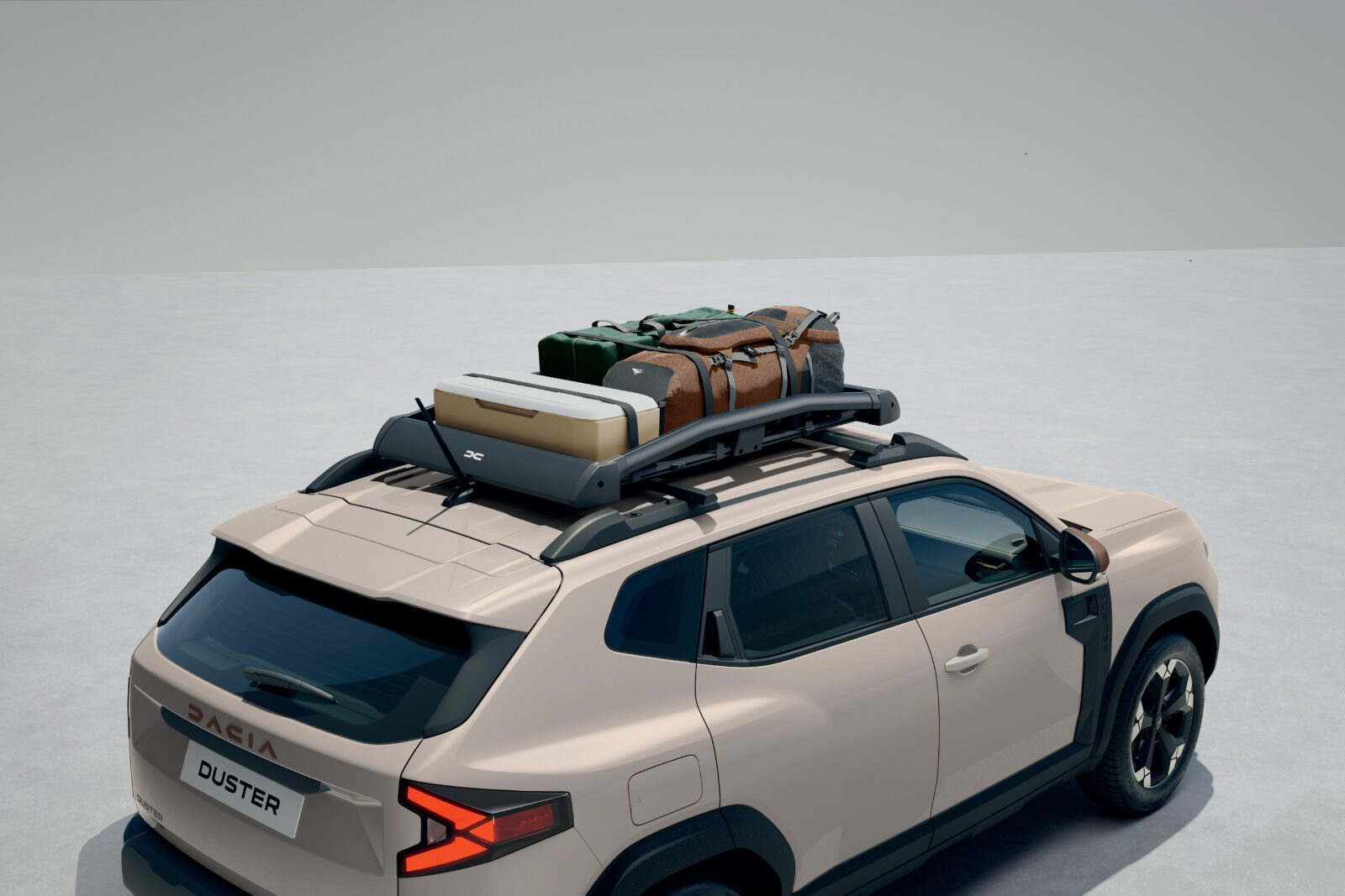 Dacia amplía sus accesorios para dormir en el coche con un toldo de 3x3 metros