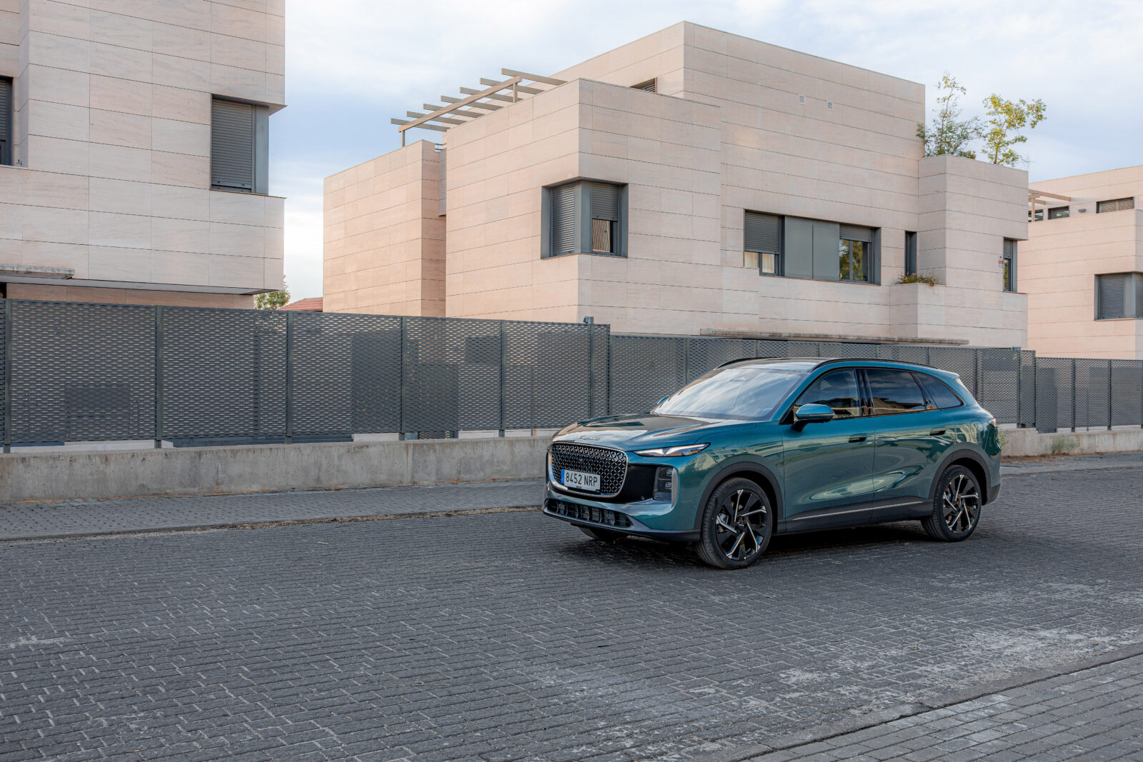 LEPAS L8 Súper Híbrido: ya a la venta en España desde 33.990 €