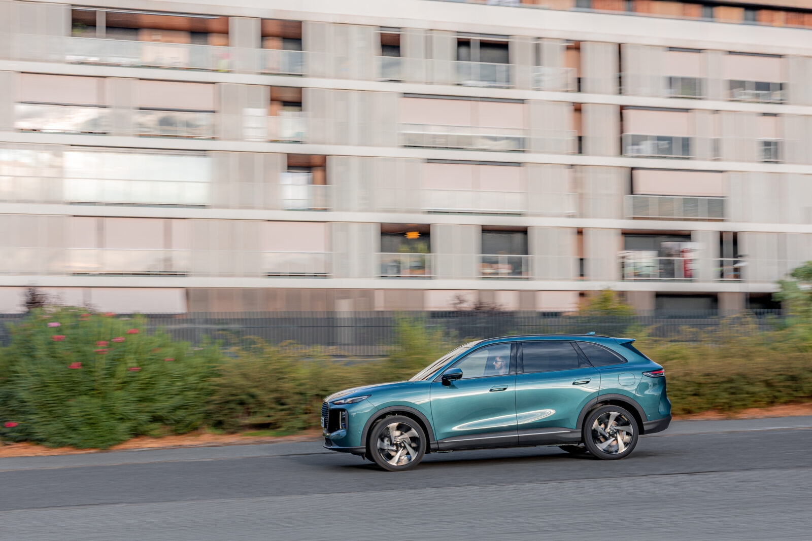 LEPAS L8 Súper Híbrido: ya a la venta en España desde 33.990 €