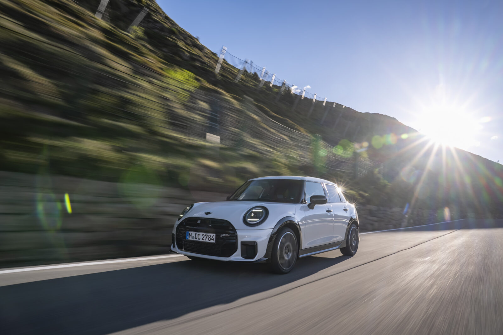 MINI Cooper S de cinco puertas: 204 CV y cinco plazas