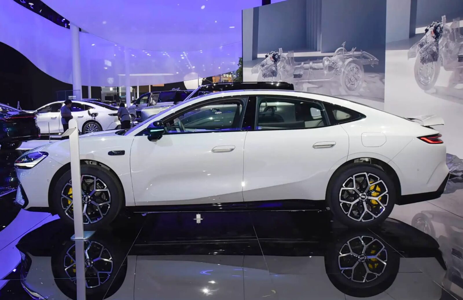Geely Galaxy TT: berlina eléctrica de 800 V que acelera de 0 a 100 en 3,8 s