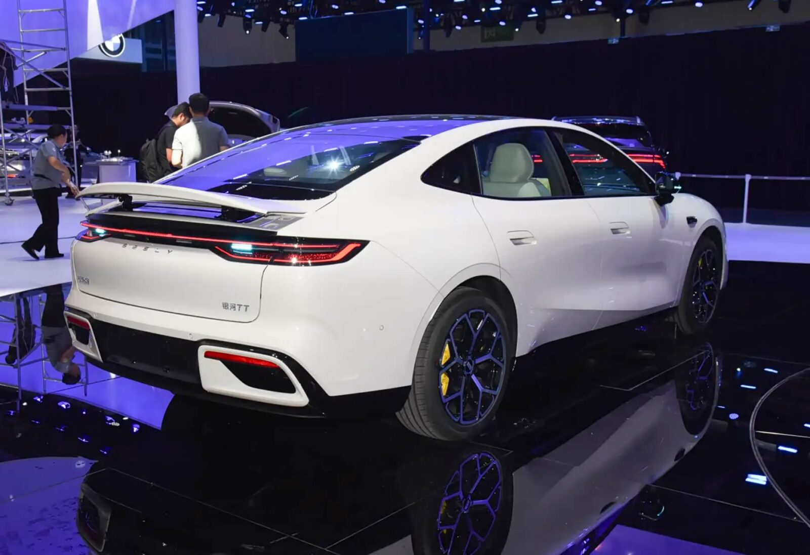Geely Galaxy TT: berlina eléctrica de 800 V que acelera de 0 a 100 en 3,8 s