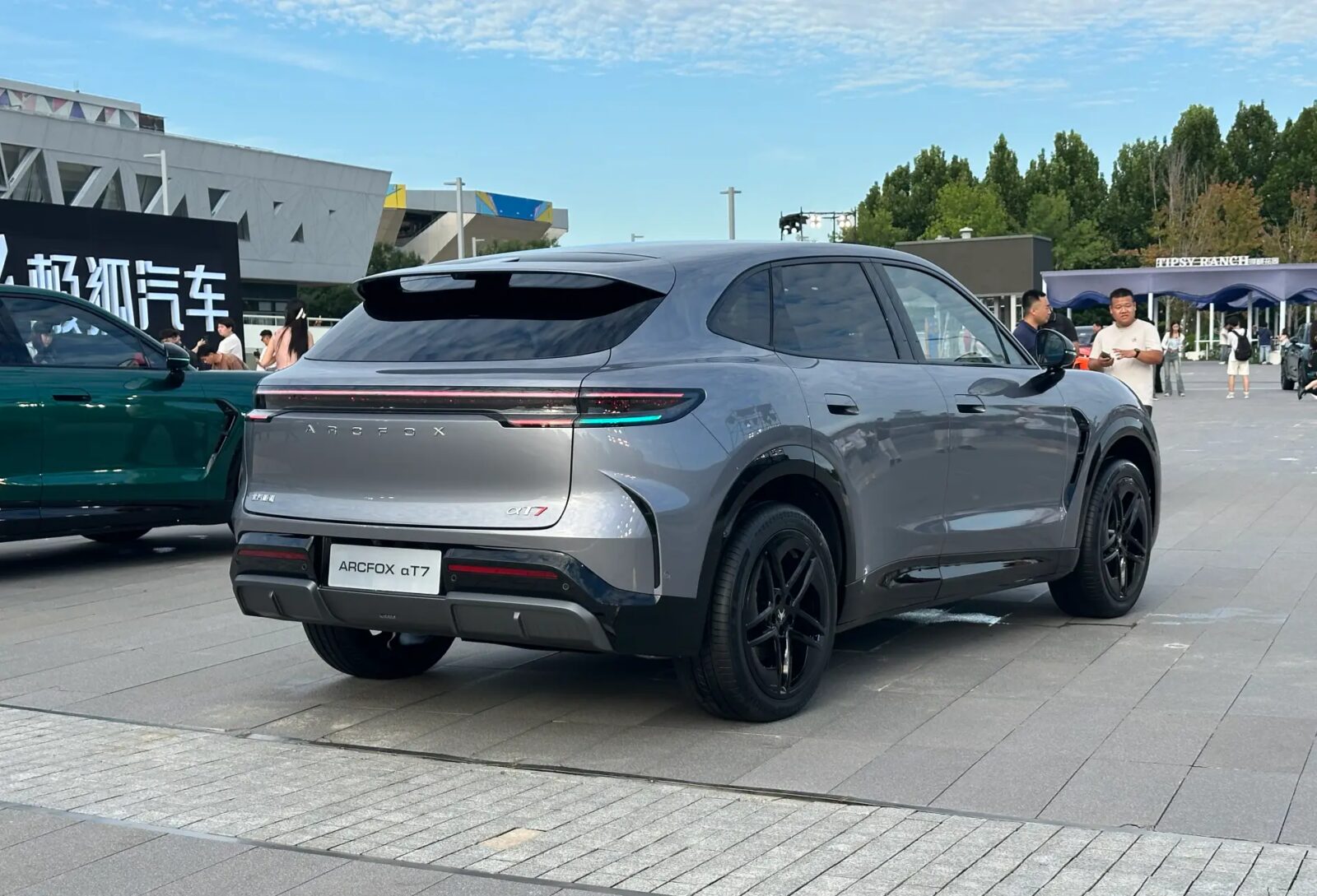 ArcFox Alpha T7: SUV de BAIC con 30.000 pedidos en una hora