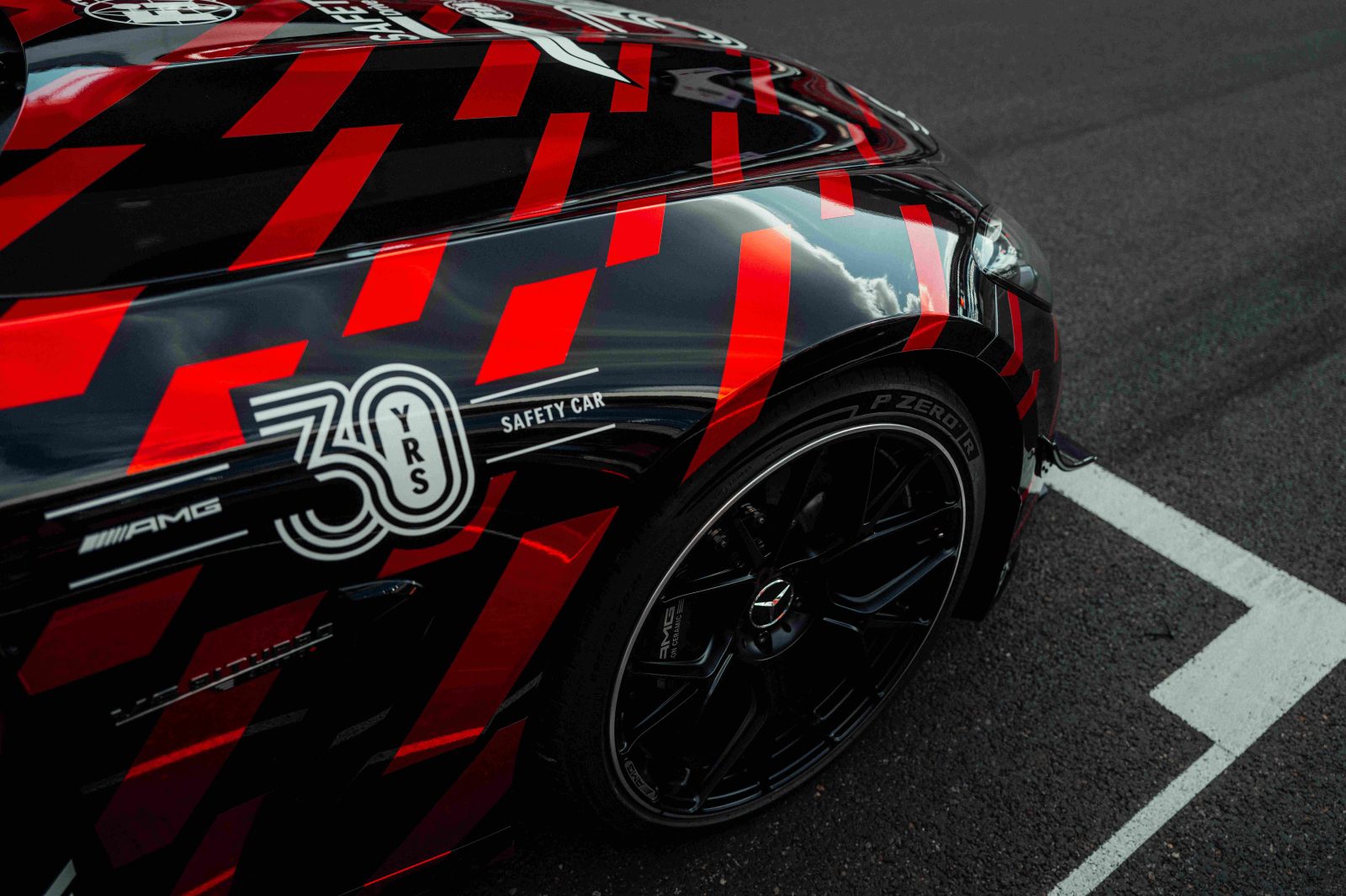 Pirelli P Zero R: el neumático del nuevo coche de seguridad de la F1, el Mercedes-AMG GT 63 PRO