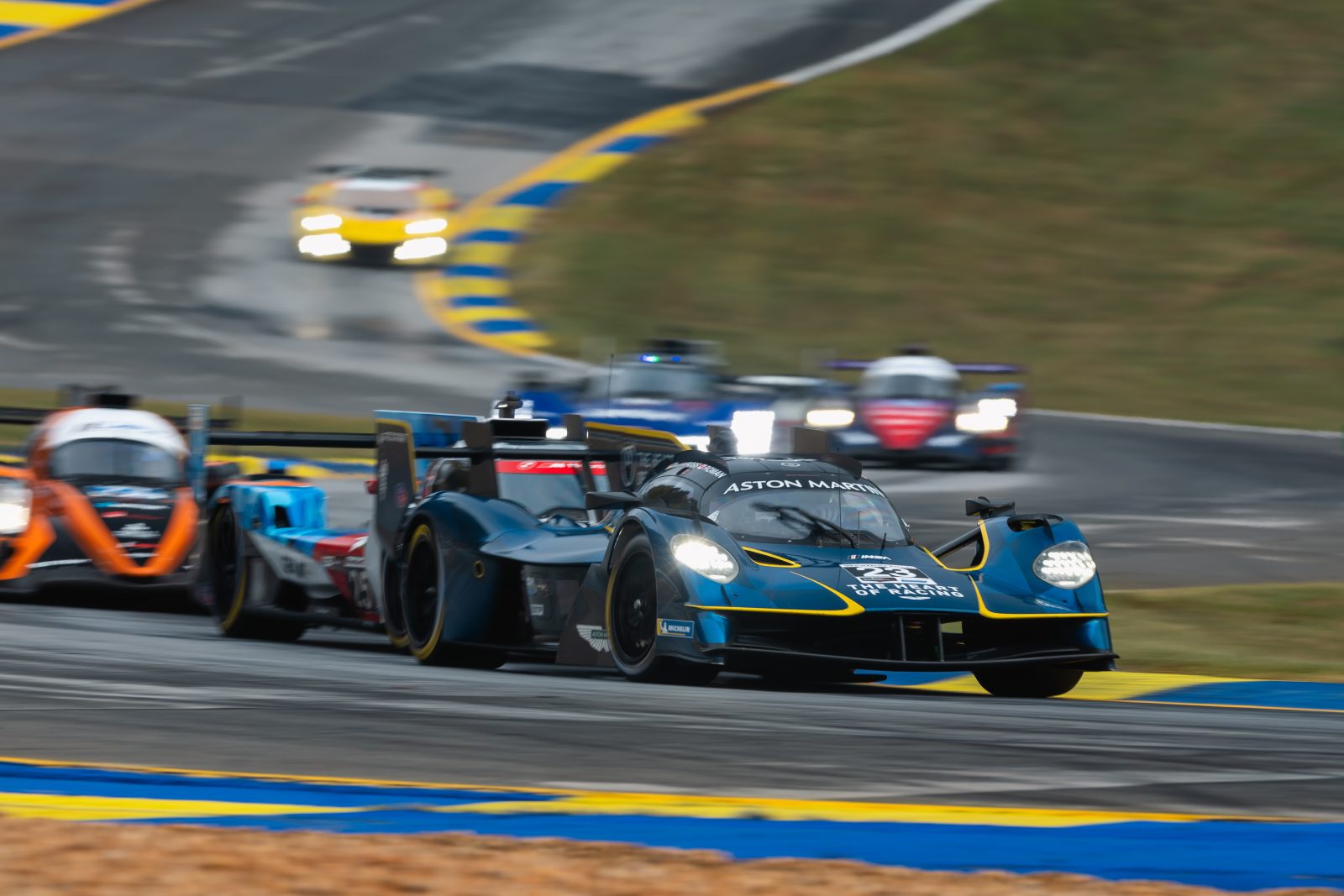 Aston Martin Vantage GT3 gana en Petit Le Mans con Car Blanche