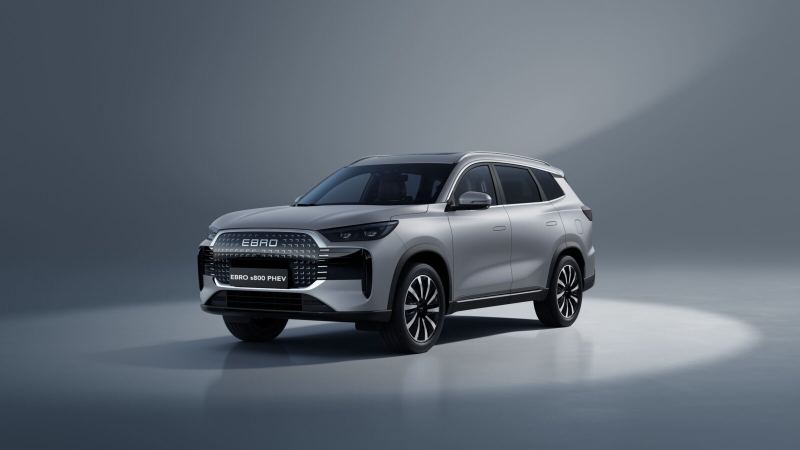 EBRO s800 PHEV 2027: perfiles personales para adaptar asistentes y confort