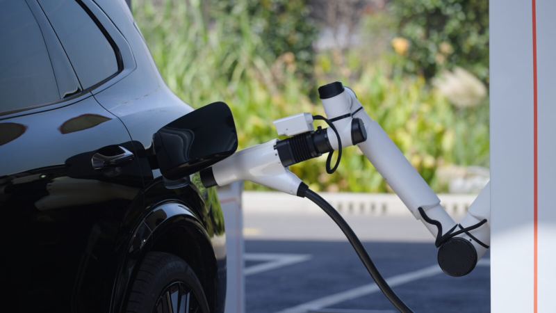 Geely Smart Charging: del 10 al 70% de batería en cuatro minutos y medio