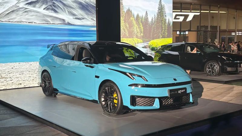 Lynk & Co 07 GT: el primer familiar de la marca debuta en París con 523 CV