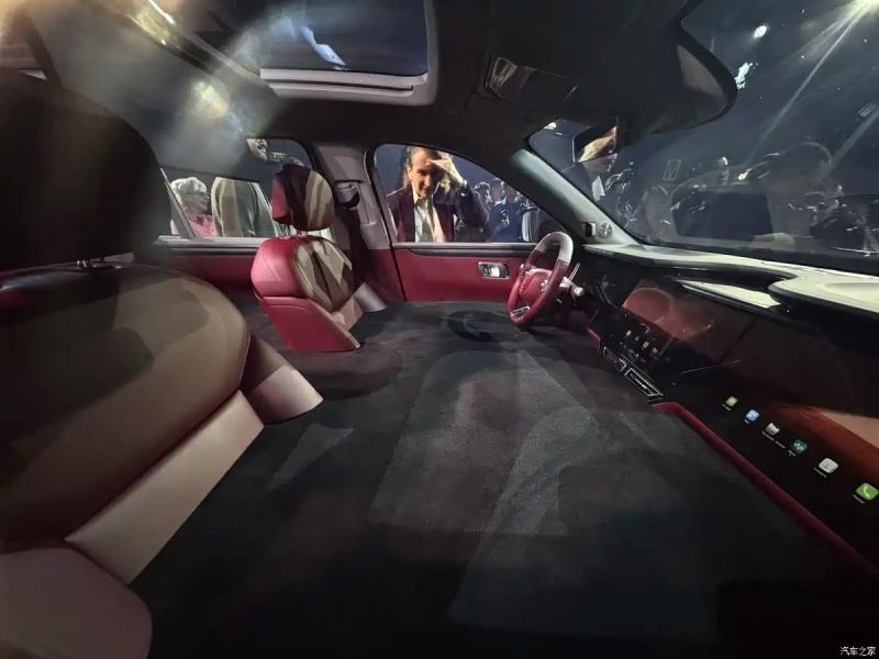 Avatr T09: el concepto de más de 1.000 CV de la marca de Changan y CATL llega al Salón de París