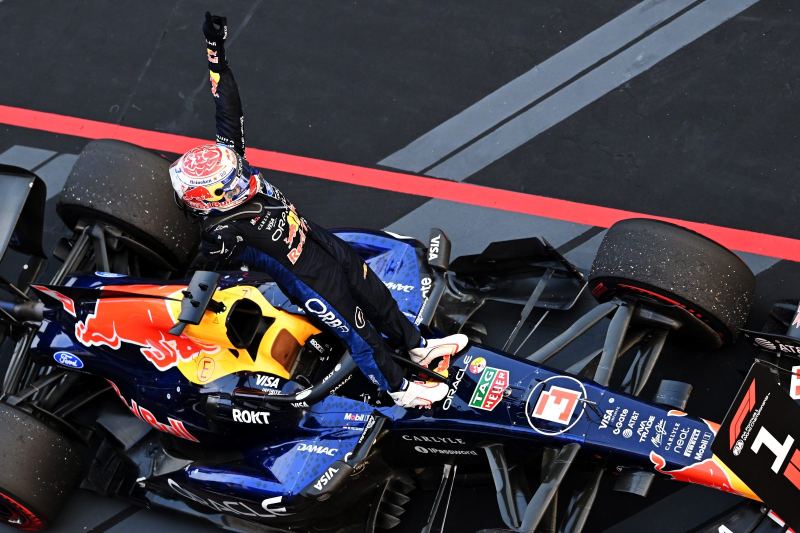 Verstappen gana en Malasia y los intermedios debutan en la temporada, según Pirelli