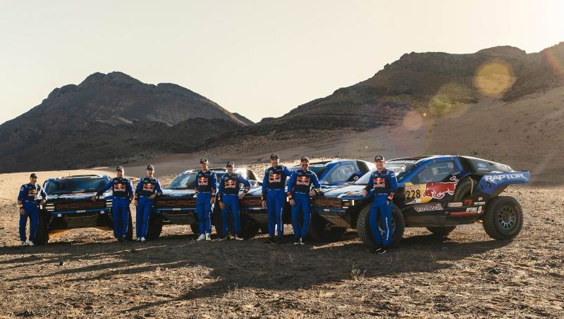 Los cuatro Ford Raptor T1+ llegan a meta en el Rallye de Marruecos