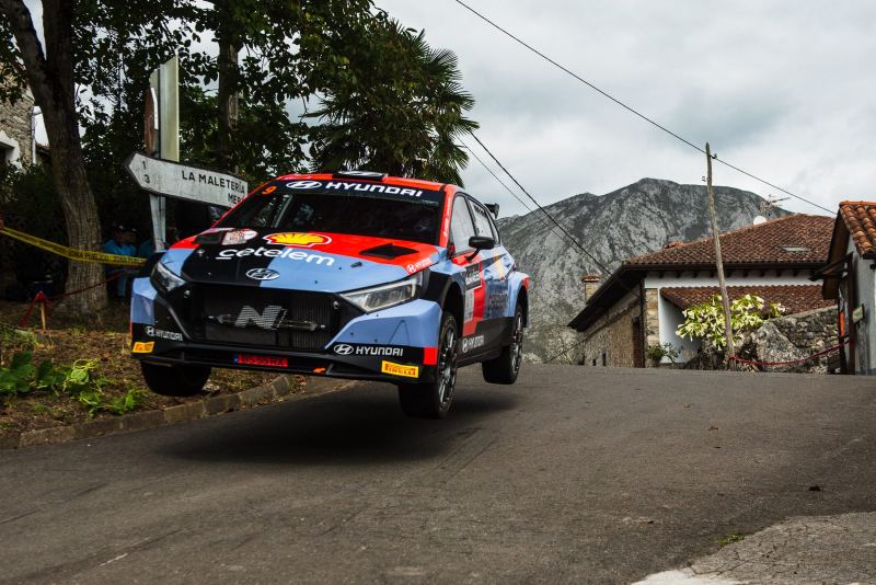Pepe López y David Vázquez cierran el Supercampeonato de España en el Rally de Cataluña con Hyundai