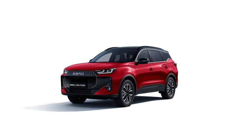 EBRO s700 PHEV MY 2027: mandos físicos de clima y acabado Luxury con más equipamiento