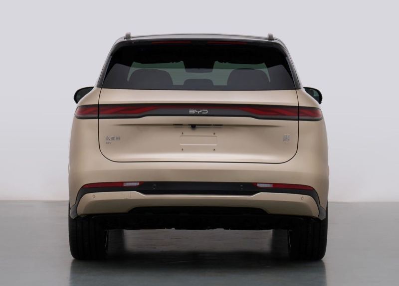 BYD Tang eléctrico de nueva generación en versión AWD: 691 CV y 250 km/h en el registro chino