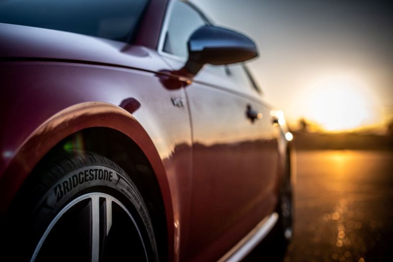 Bridgestone desmonta los mitos más comunes sobre los neumáticos: presión, dibujo y antigüedad