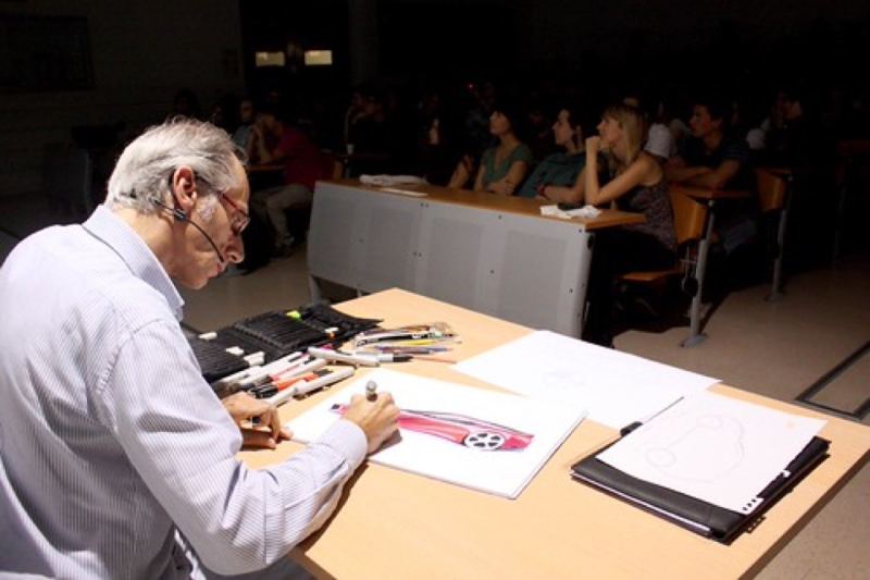Maurizio Corbi, diseñador de Pininfarina, participa como copiloto en la Clásica Tenerife