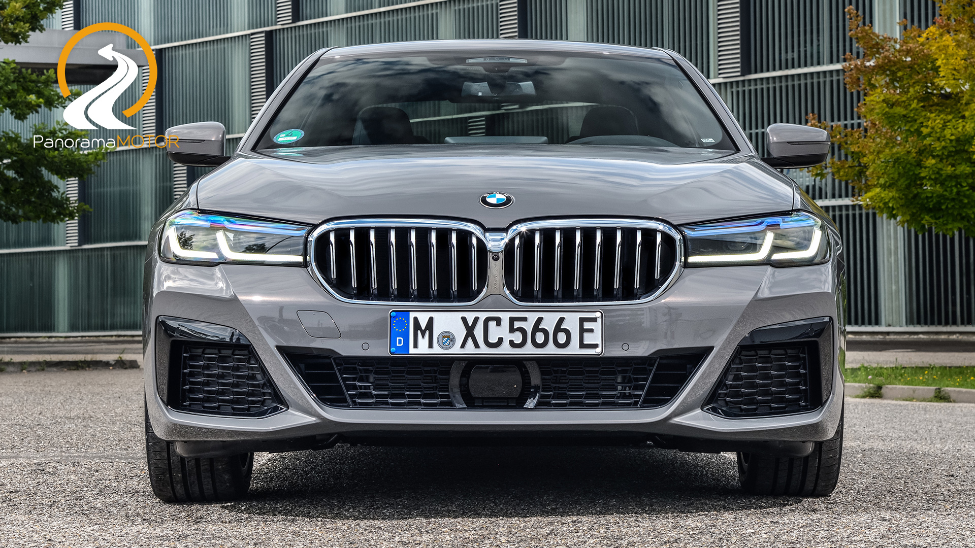 BMW 545e xDrive 2021